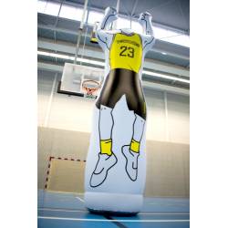 Mannequin gonflable pour l'entrainement au basket. Solide et resistant